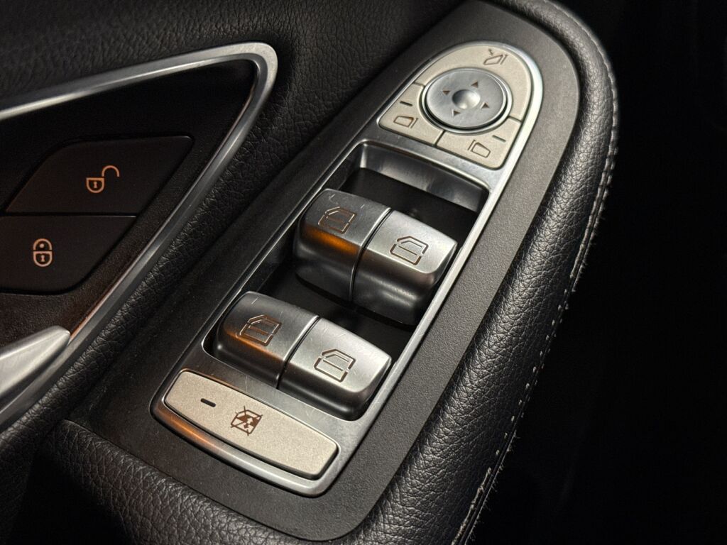 Mercedes-Benz C 2018 Musta