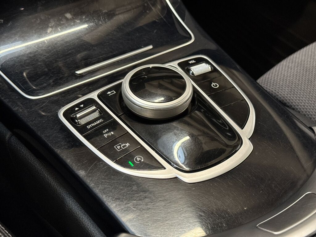 Mercedes-Benz C 2018 Musta