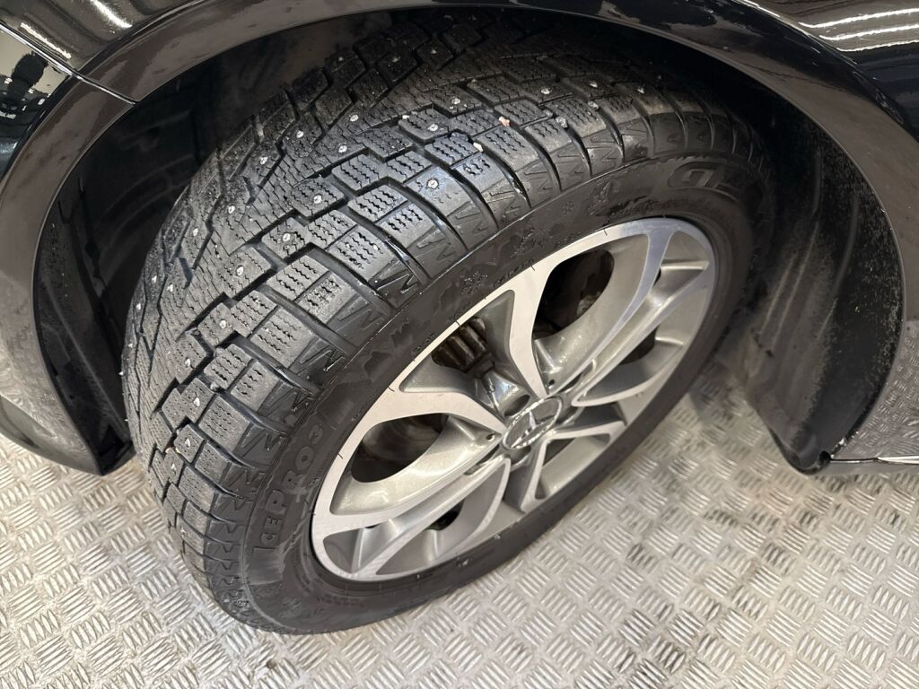 Mercedes-Benz C 2018 Musta