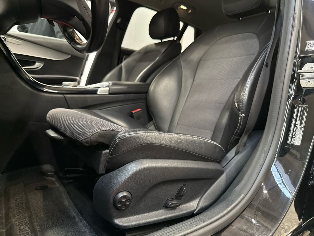 Mercedes-Benz C 2018 Musta