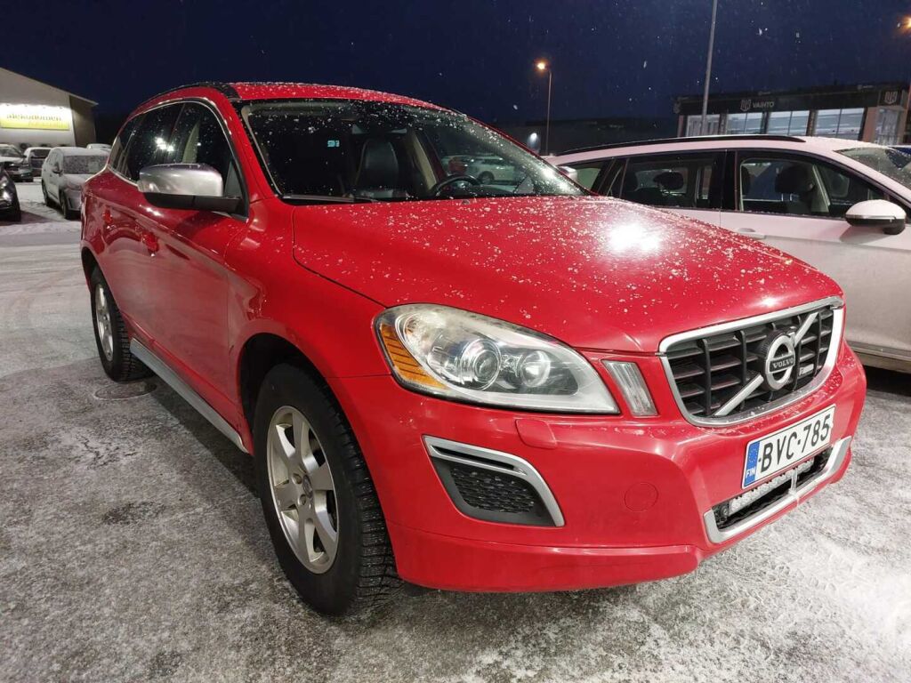 Volvo XC60 2012 Punainen