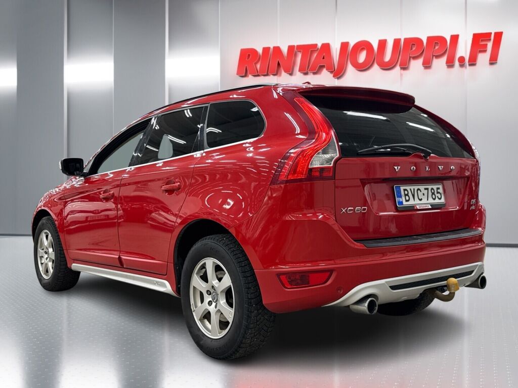 Volvo XC60 2012 Punainen
