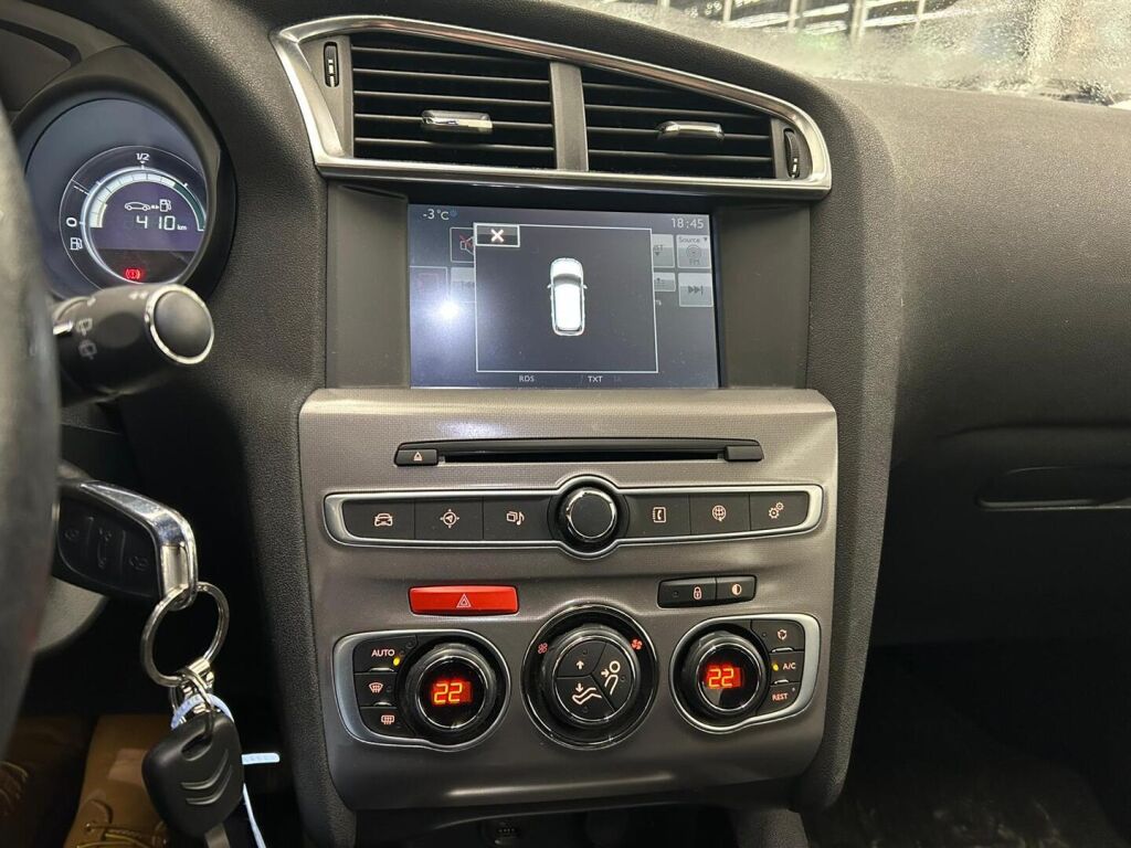 Citroen C4 2015 Valkoinen