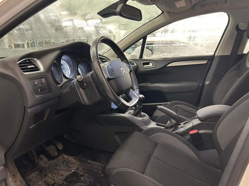 Citroen C4 2015 Valkoinen