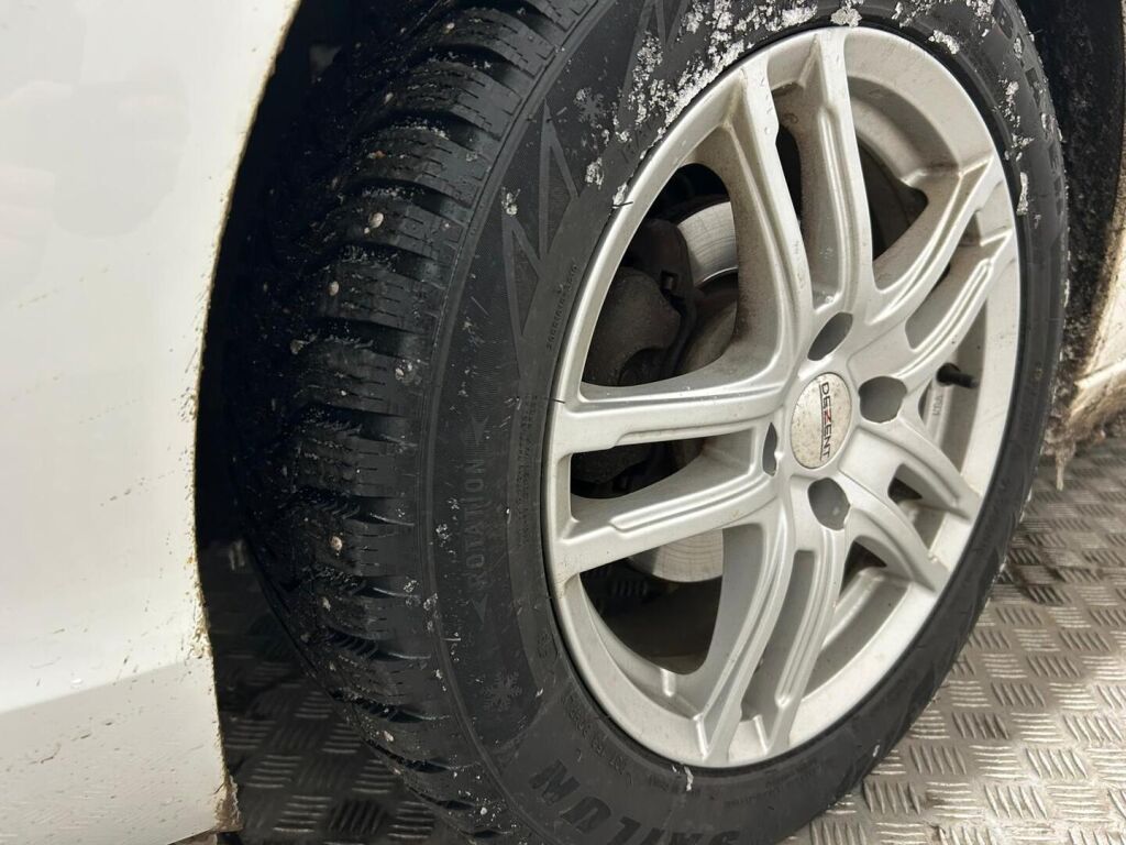 Citroen C4 2015 Valkoinen