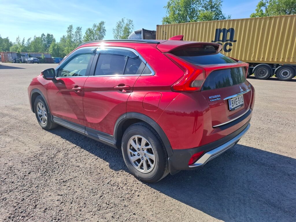 Mitsubishi Eclipse Cross 2019 Punainen