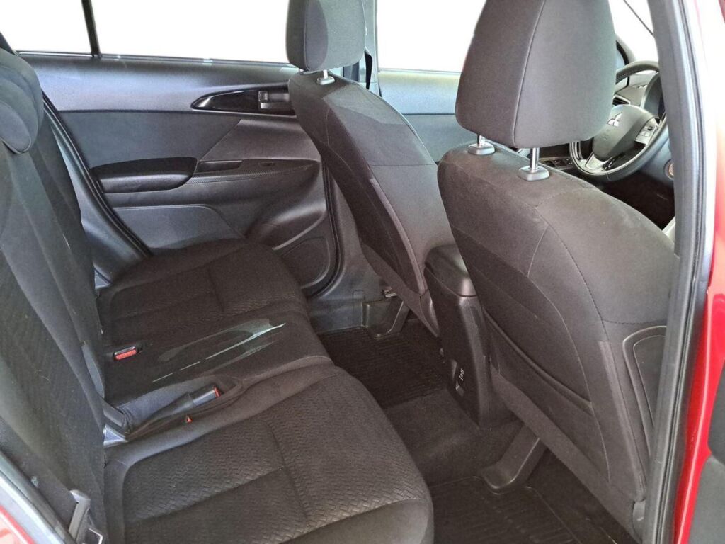 Mitsubishi Eclipse Cross 2019 Punainen