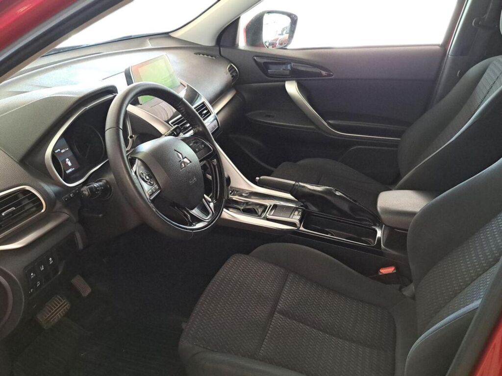 Mitsubishi Eclipse Cross 2019 Punainen