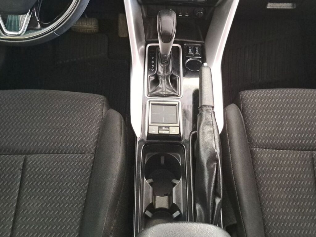Mitsubishi Eclipse Cross 2019 Punainen