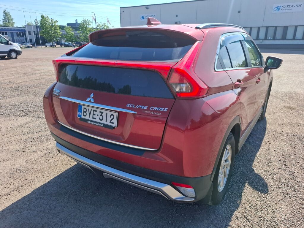 Mitsubishi Eclipse Cross 2019 Punainen