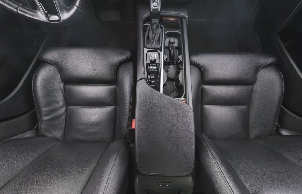 Volvo V90 2019 Harmaa