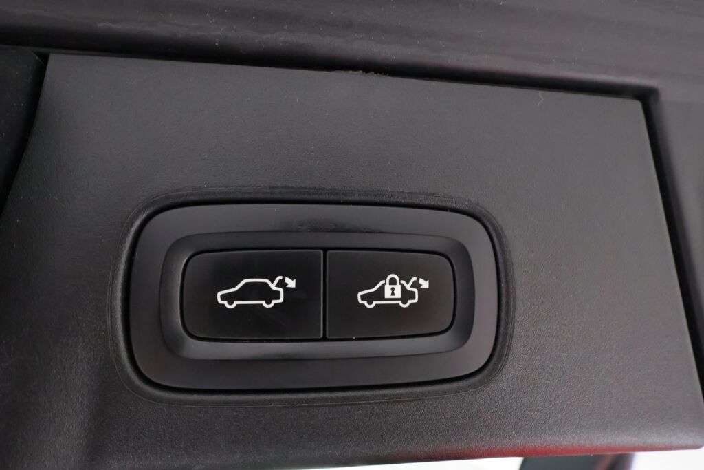 Volvo V90 2019 Harmaa