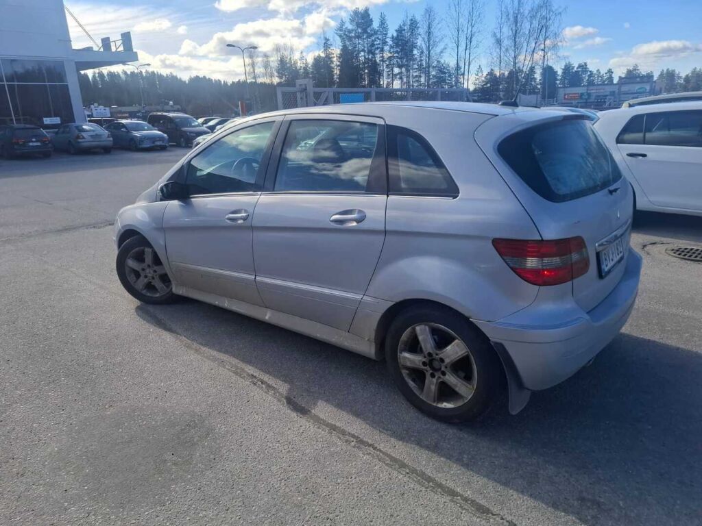 Mercedes-Benz B 2006 Harmaa