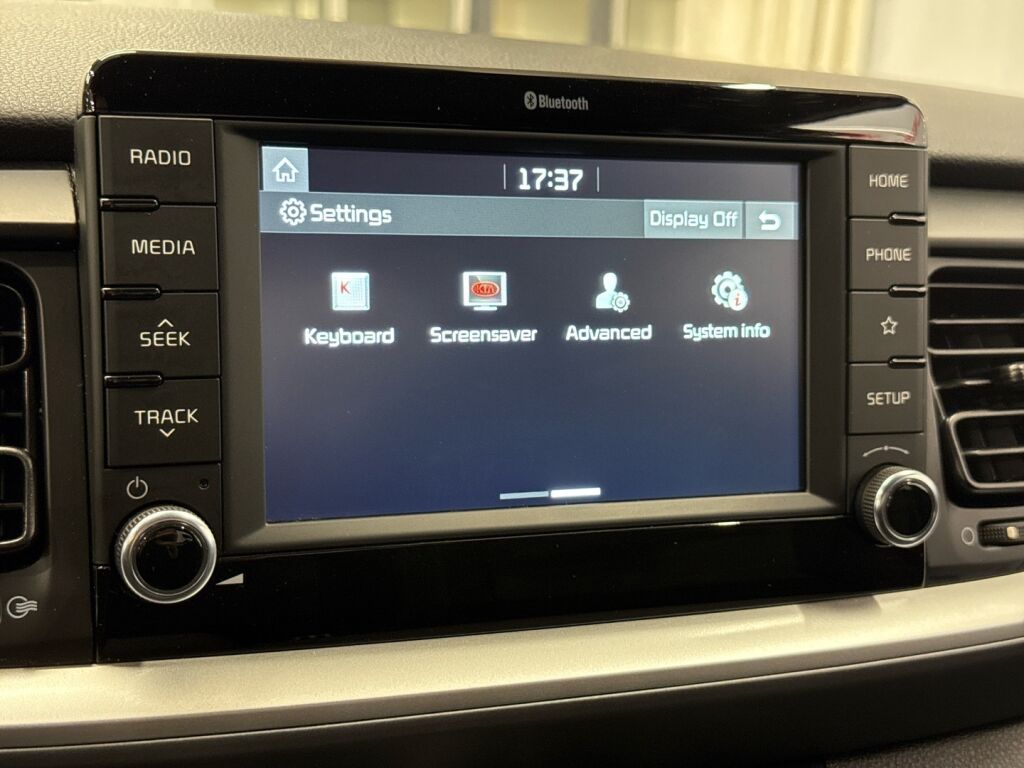 Kia Stonic 2018 Valkoinen