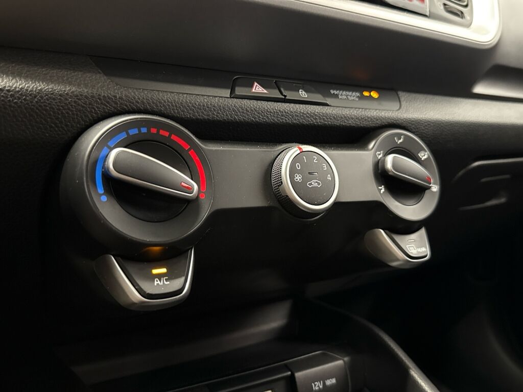 Kia Stonic 2018 Valkoinen