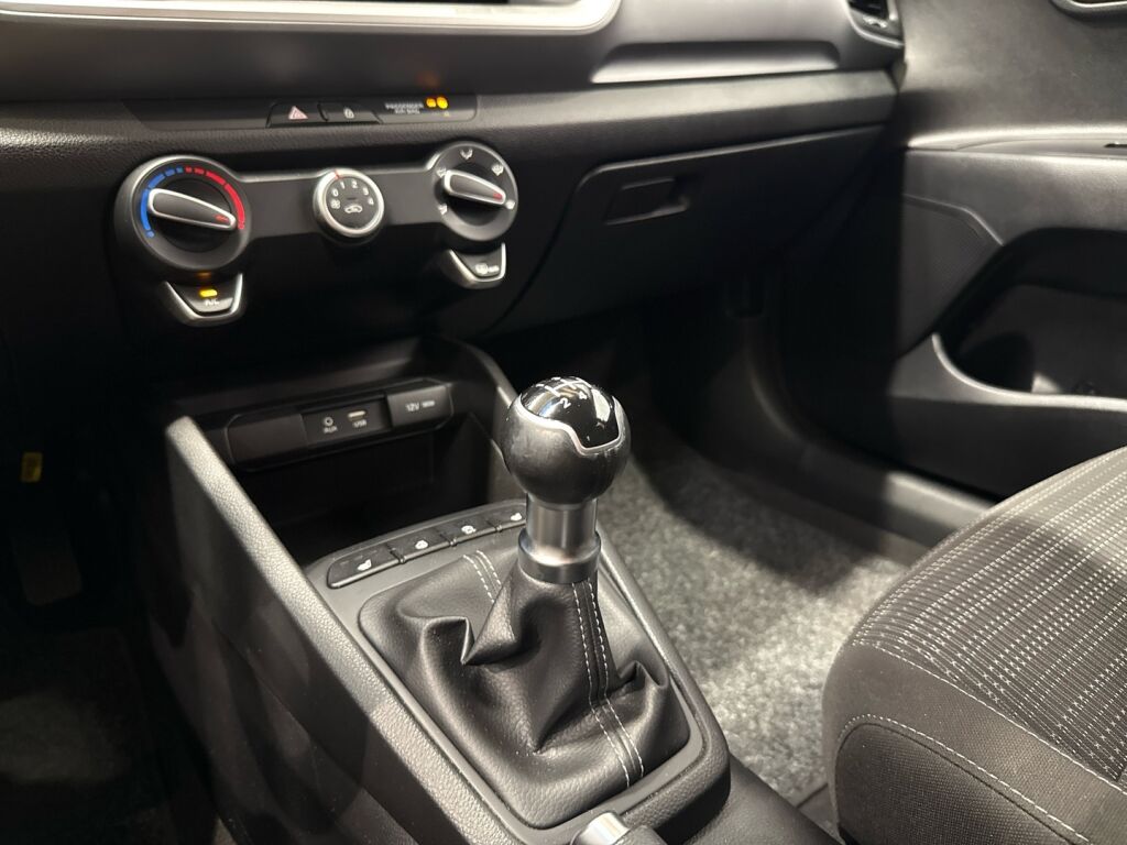 Kia Stonic 2018 Valkoinen