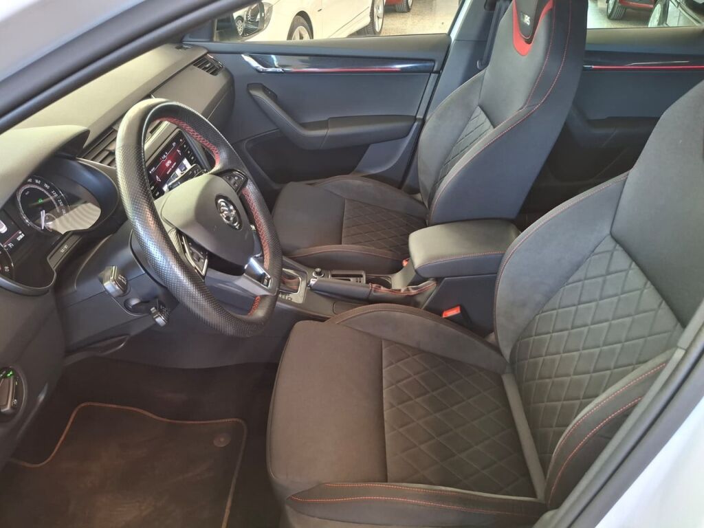 Skoda Octavia 2018 Valkoinen