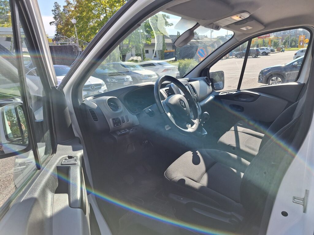 Renault Trafic 2018 Valkoinen