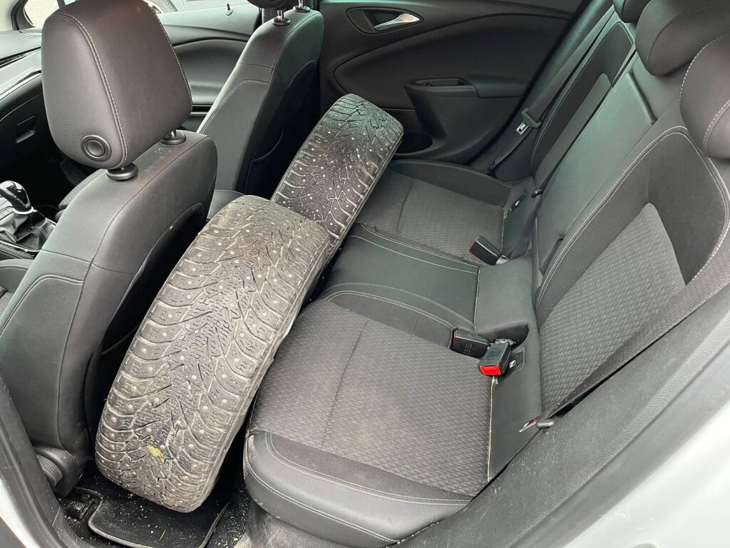 Opel Astra 2018 Valkoinen