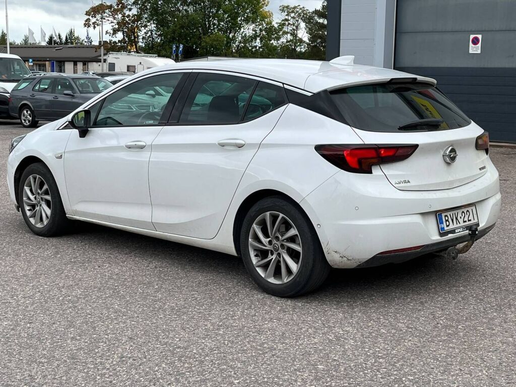 Opel Astra 2018 Valkoinen