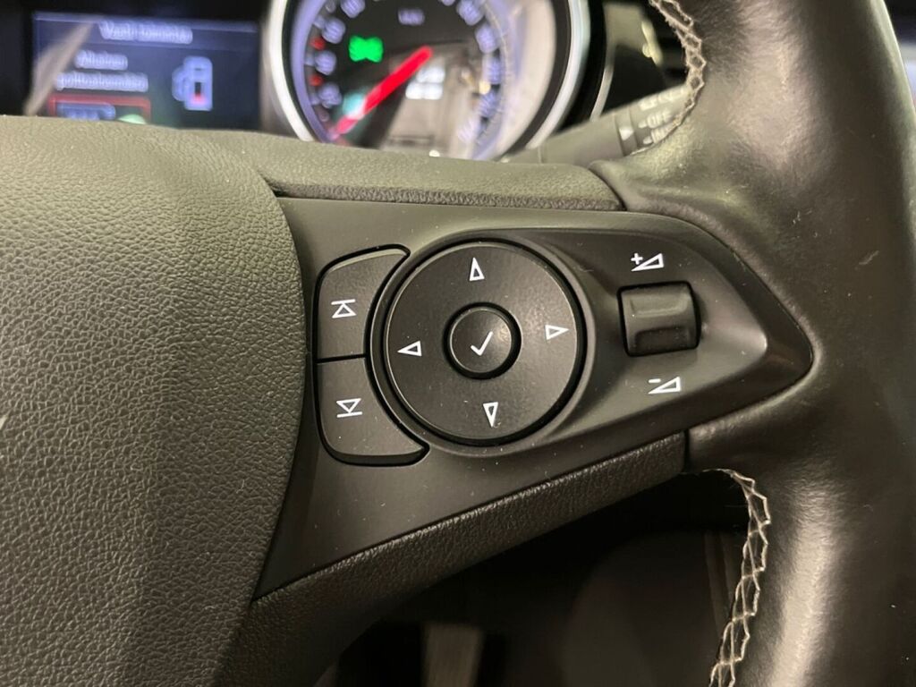 Opel Astra 2018 Valkoinen