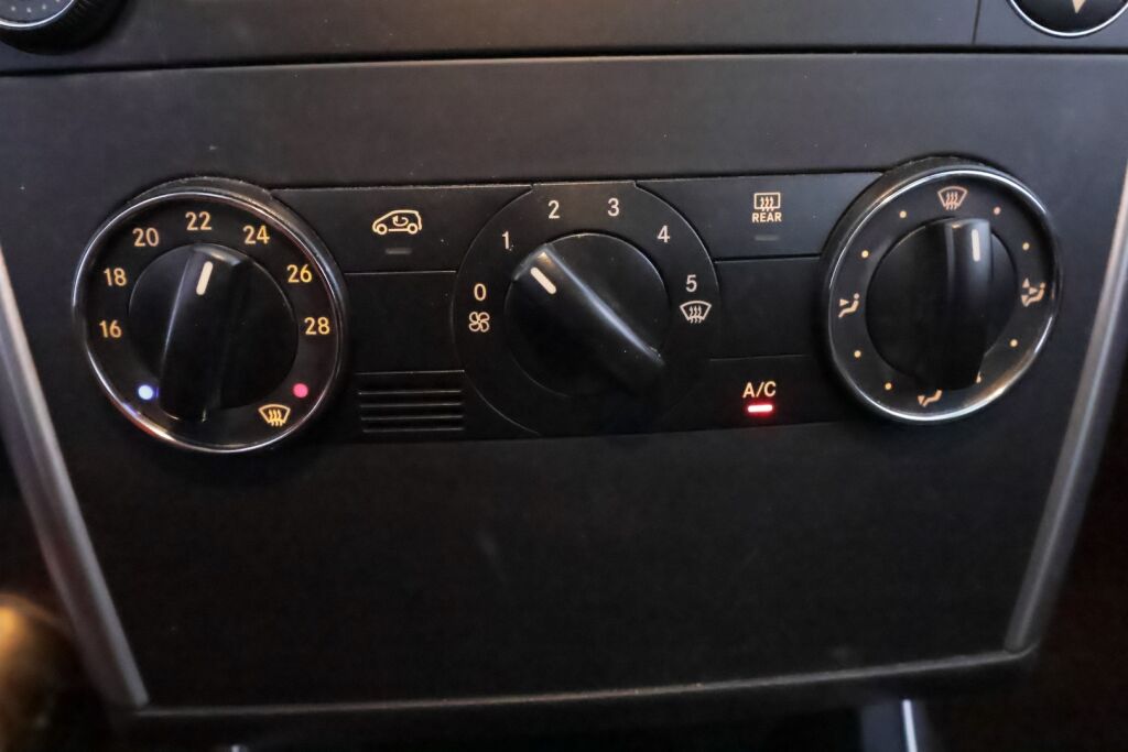 Mercedes-Benz A 2010 Harmaa