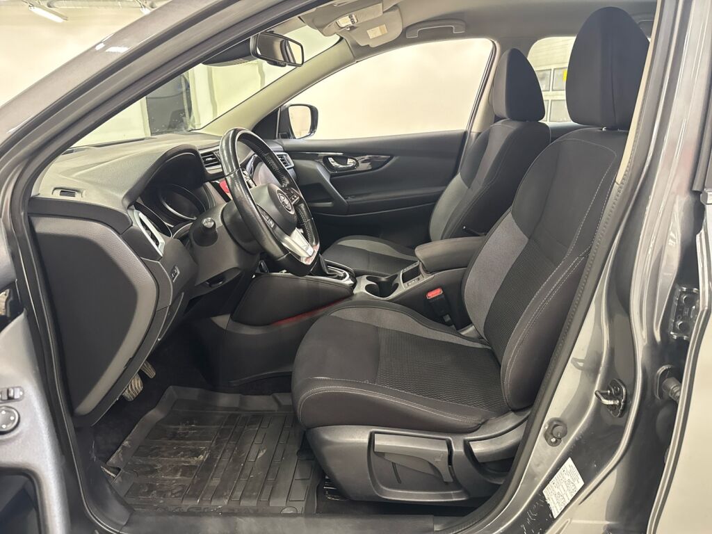 Nissan Qashqai 2018 Harmaa