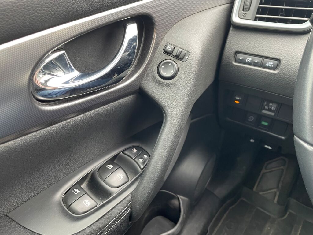 Nissan Qashqai 2018 Sininen