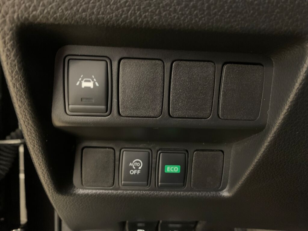 Nissan Qashqai 2018 Musta