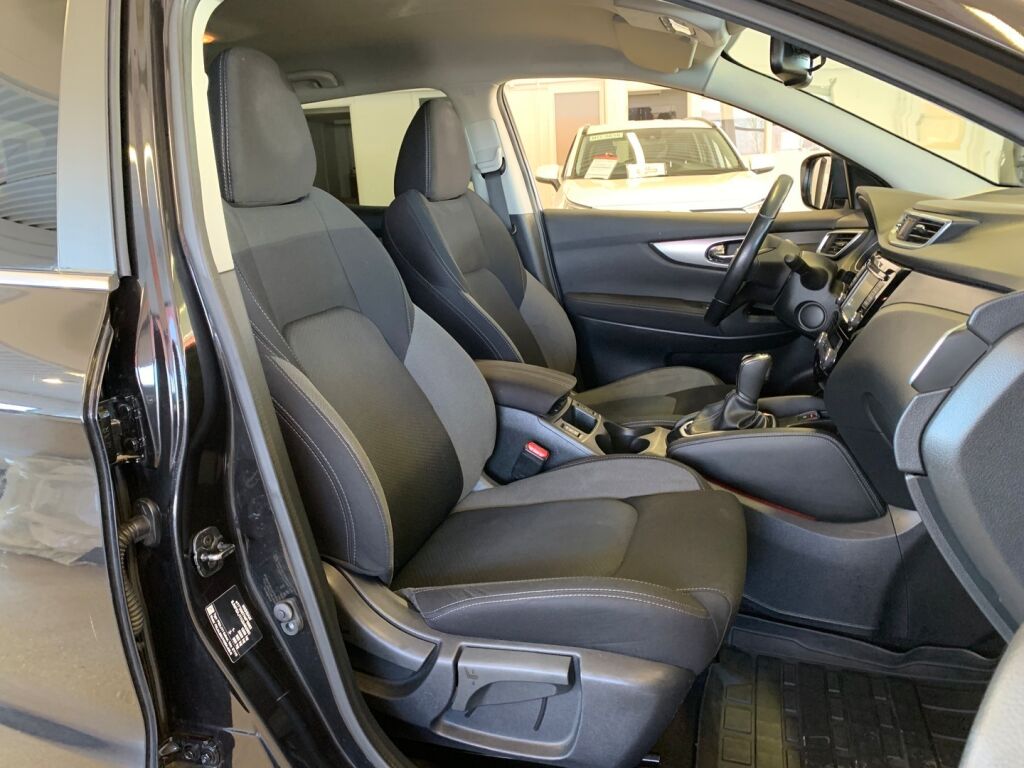 Nissan Qashqai 2018 Musta