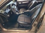 Mercedes-Benz C 2011 Ruskea (beige)