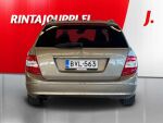 Mercedes-Benz C 2011 Ruskea (beige)