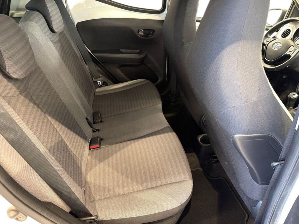Toyota AYGO 2018 Valkoinen