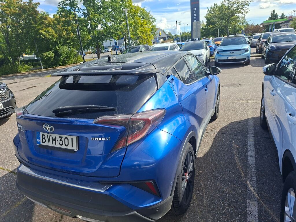 Toyota C-HR 2018 Sininen