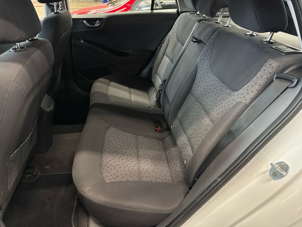 Hyundai IONIQ electric 2018 Valkoinen