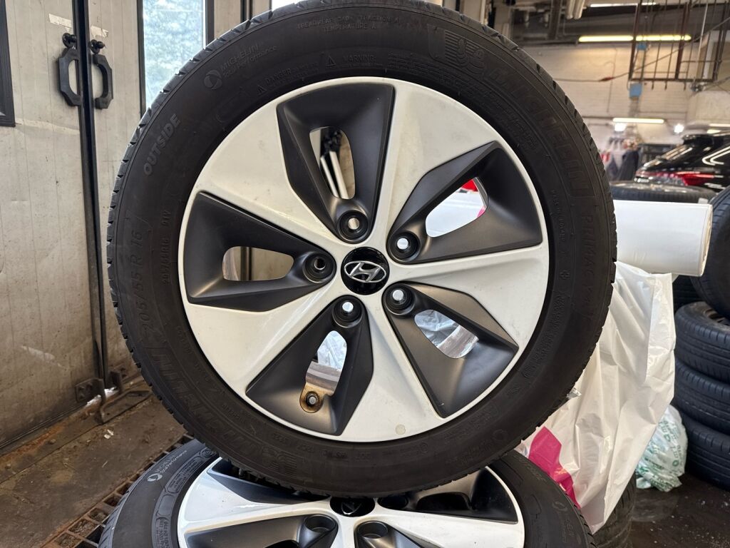 Hyundai IONIQ electric 2018 Valkoinen