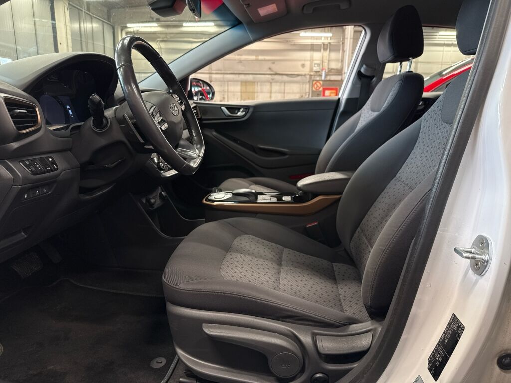 Hyundai IONIQ electric 2018 Valkoinen