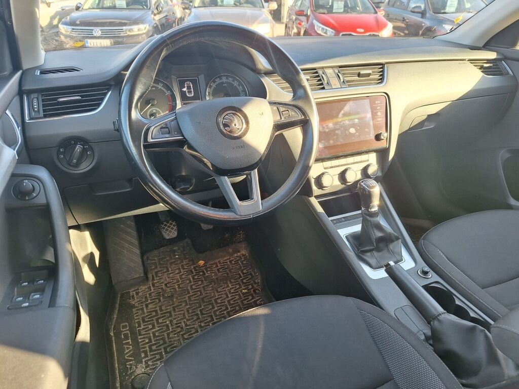 Skoda Octavia 2018 Harmaa
