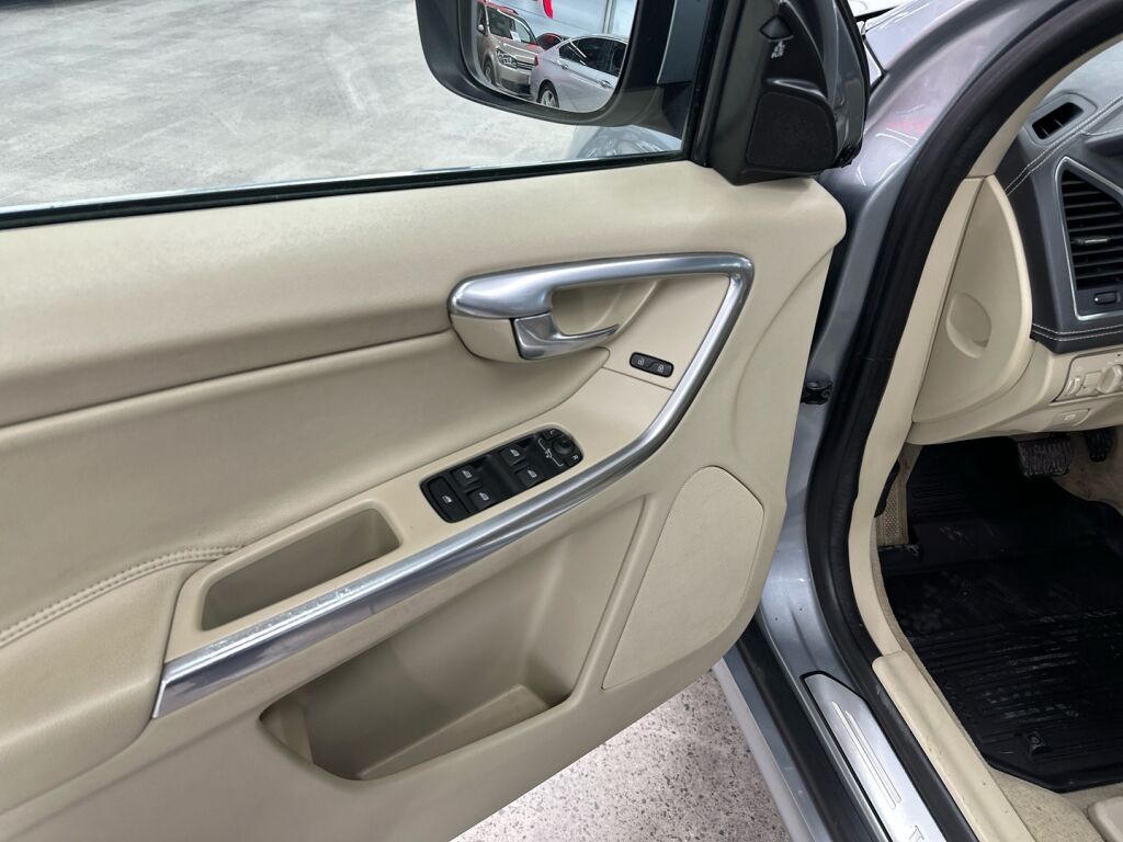 Volvo XC60 2015 Hopea