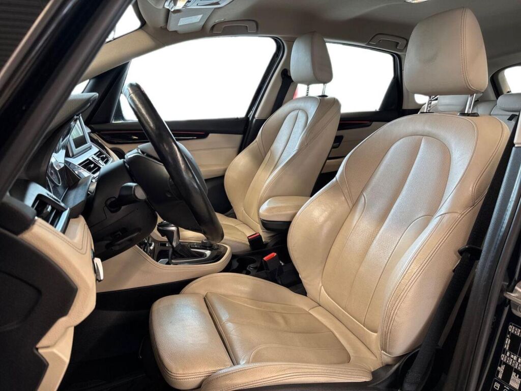 BMW 220 2015 Musta