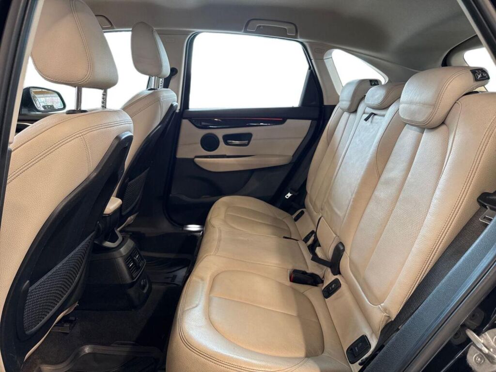 BMW 220 2015 Musta