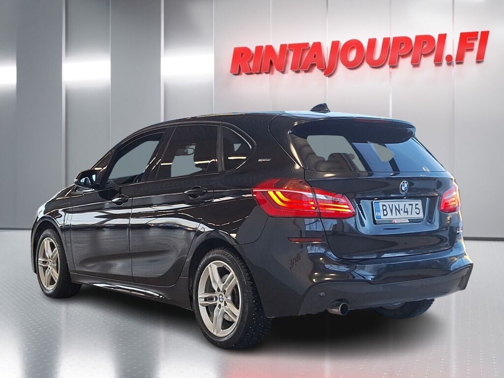 BMW 225 2016 Musta