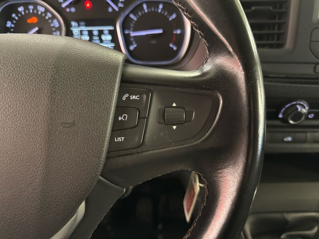 Peugeot Expert 2019 Valkoinen