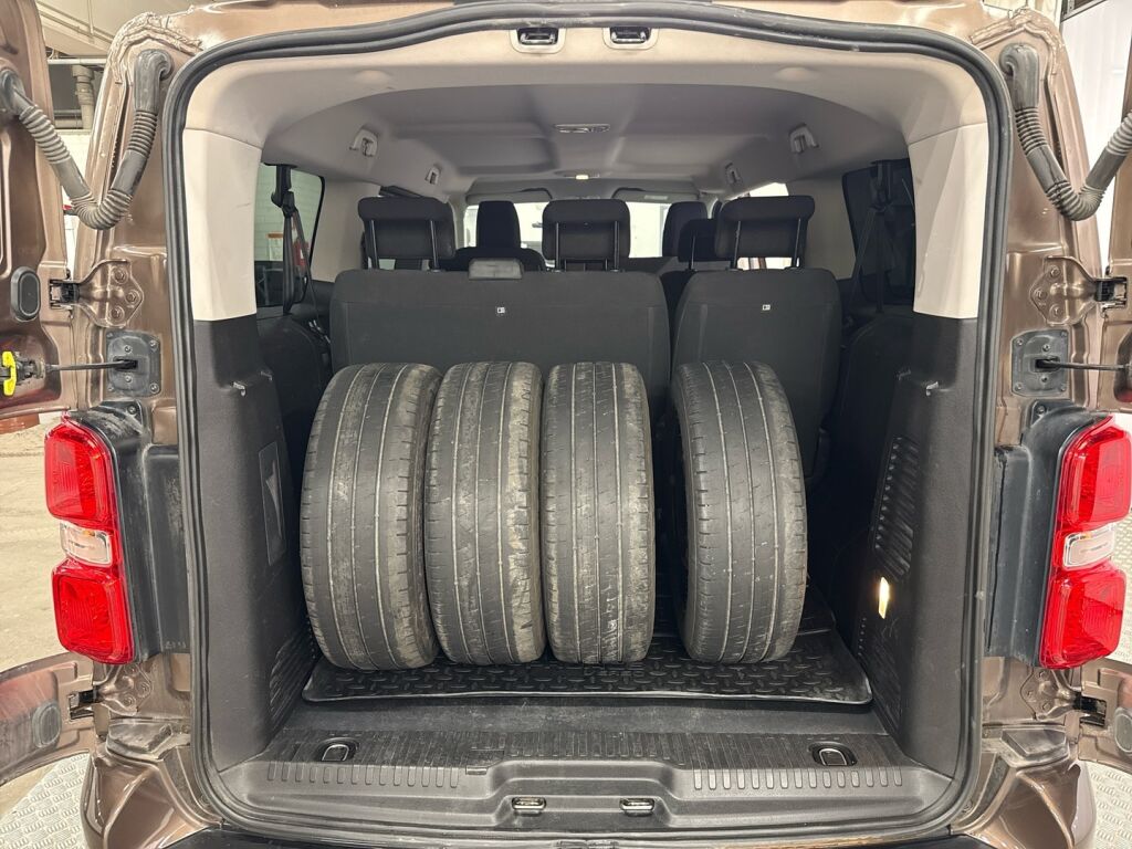 Toyota Proace Verso 2019 Ruskea (beige)