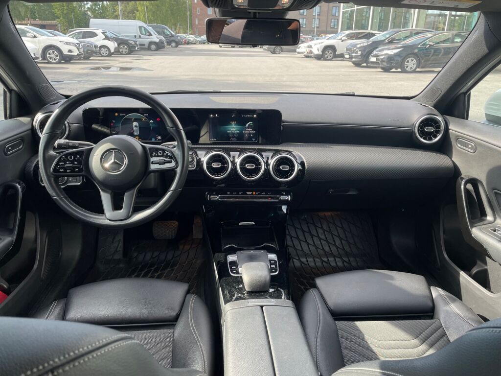 Mercedes-Benz A 2019 Valkoinen