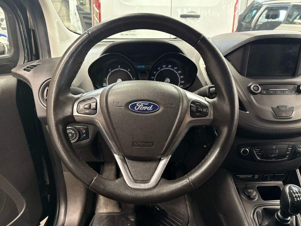 Ford Transit Courier 2019 Musta