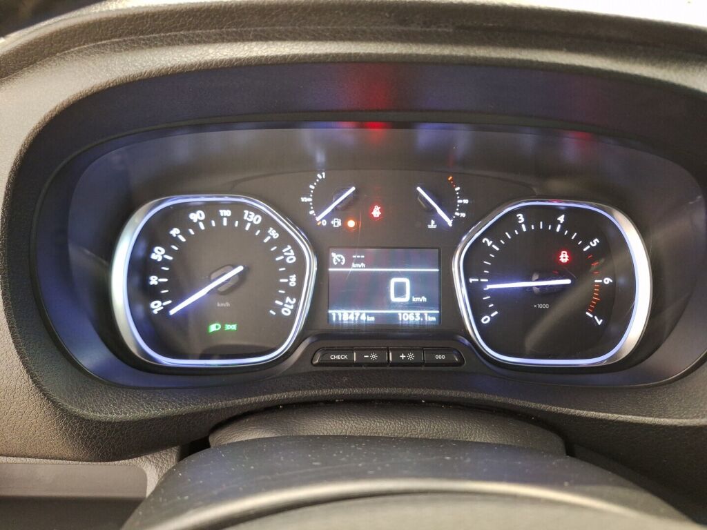 Citroen Jumpy 2019 Valkoinen