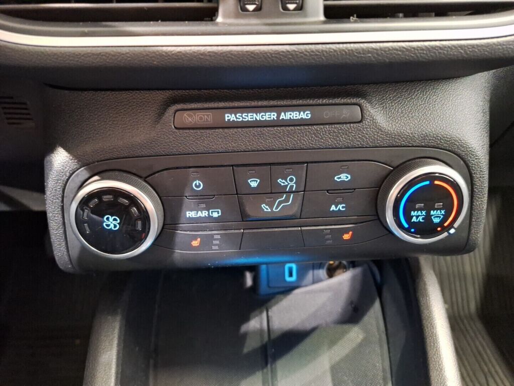 Ford Focus 2019 Valkoinen