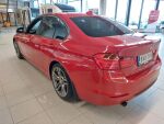 BMW 320 2012 Punainen