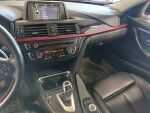 BMW 320 2012 Punainen